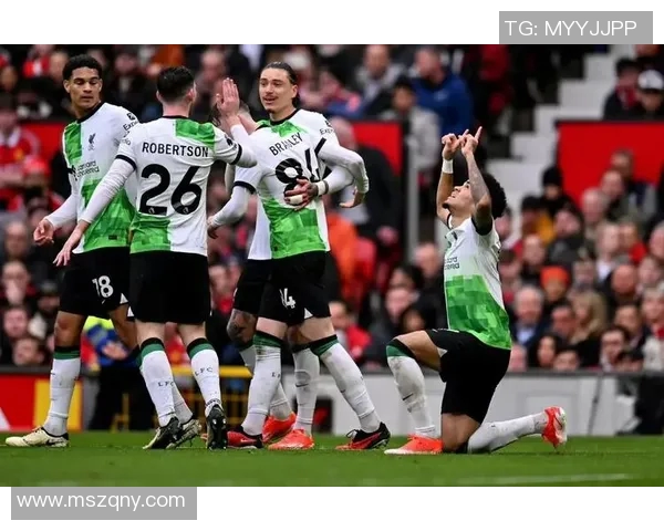 曼联与曼城激战全场精彩回放尽在眼前重温经典对决瞬间 曼联与曼城激战全场精彩回放尽在眼前重温经典对决瞬间